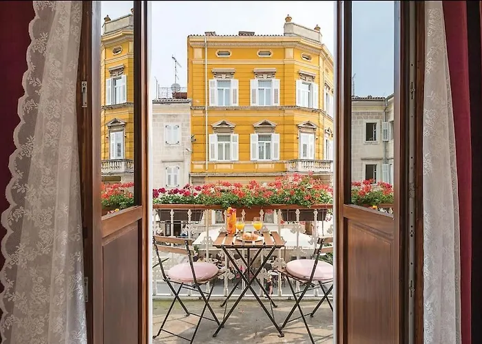Portaaurea!romantic Balcony With A Wonderful View 풀라